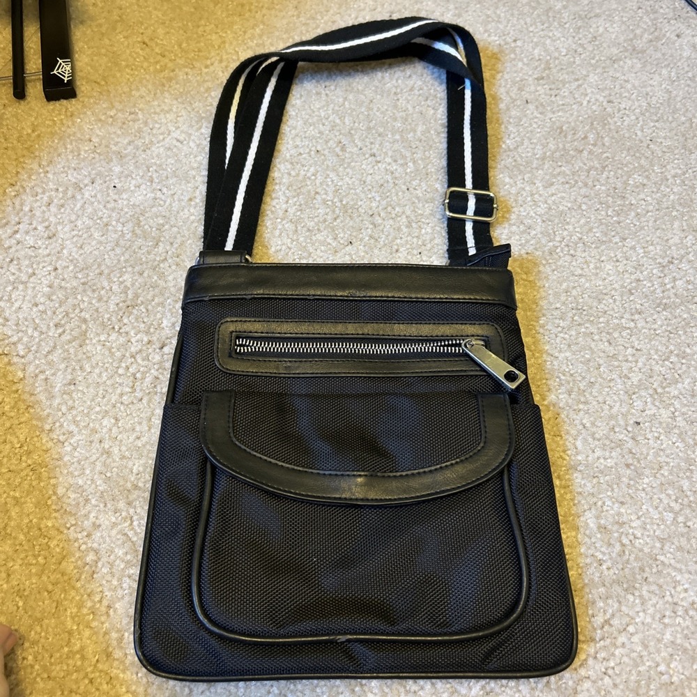 Vintage TIANNI Black nylon crossbody shoulder handbag purse multi pocket